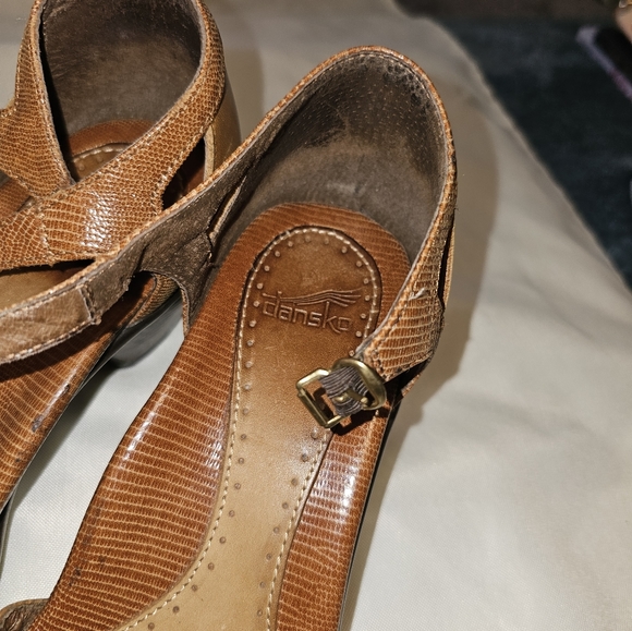 Dansko Brown Leather Heals - Picture 3 of 8